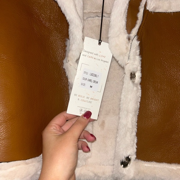 Cropped faux brown leather jacket with fur - Picture 2 of 3